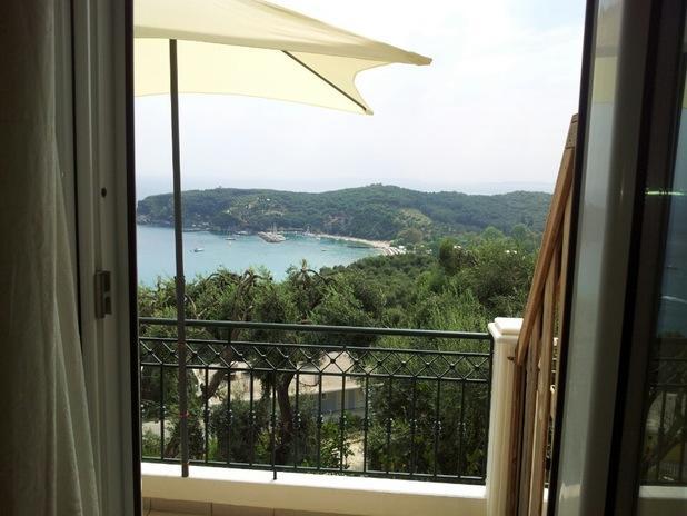 Studios Nikolaou Bros Parga Extérieur photo