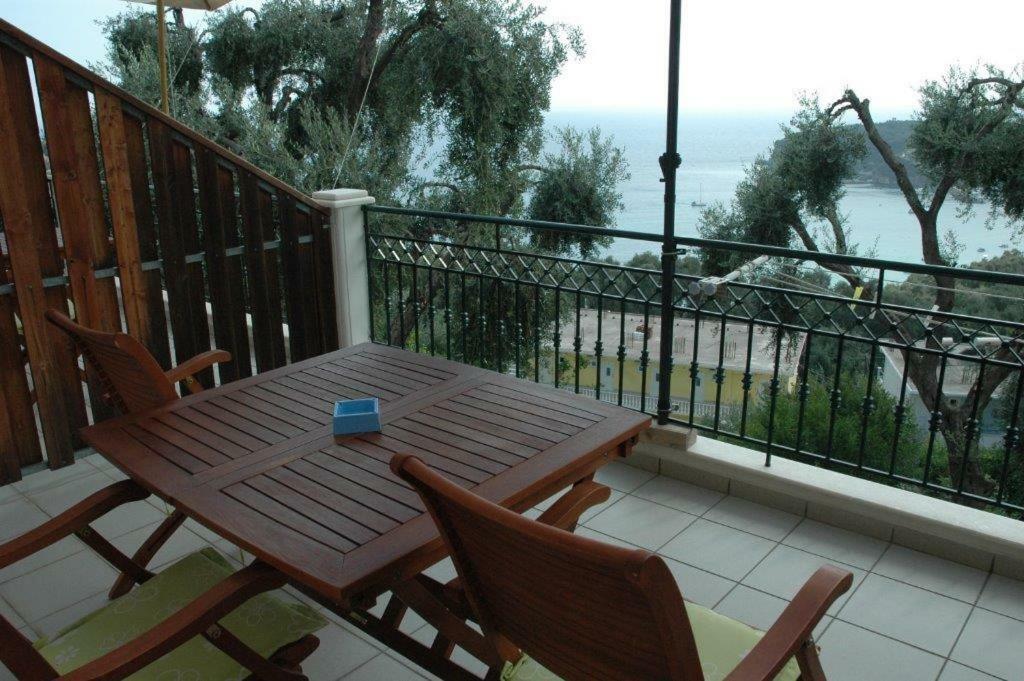 Studios Nikolaou Bros Parga Extérieur photo