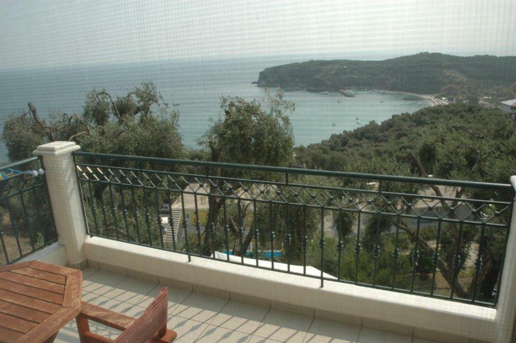 Studios Nikolaou Bros Parga Extérieur photo